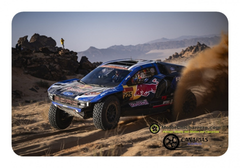 Rallye DAKAR 2026, Carlos SAINZ sigue en la pelea a pesar de sufrir problemas mecánicos